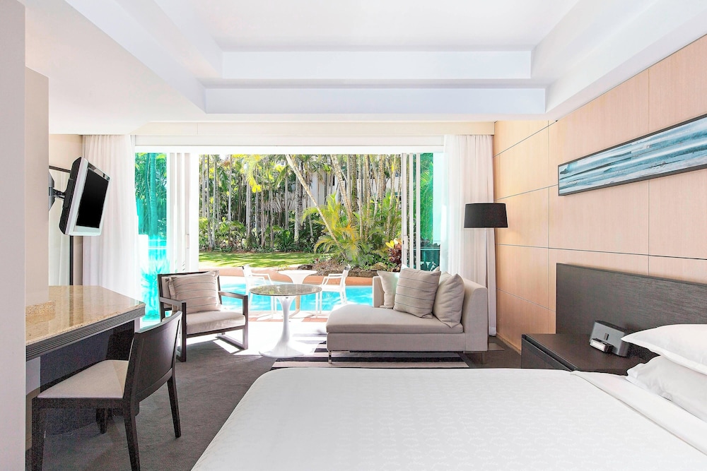 Room, 1 King Bed, Lagoon View, Ground Floor - Photo 1