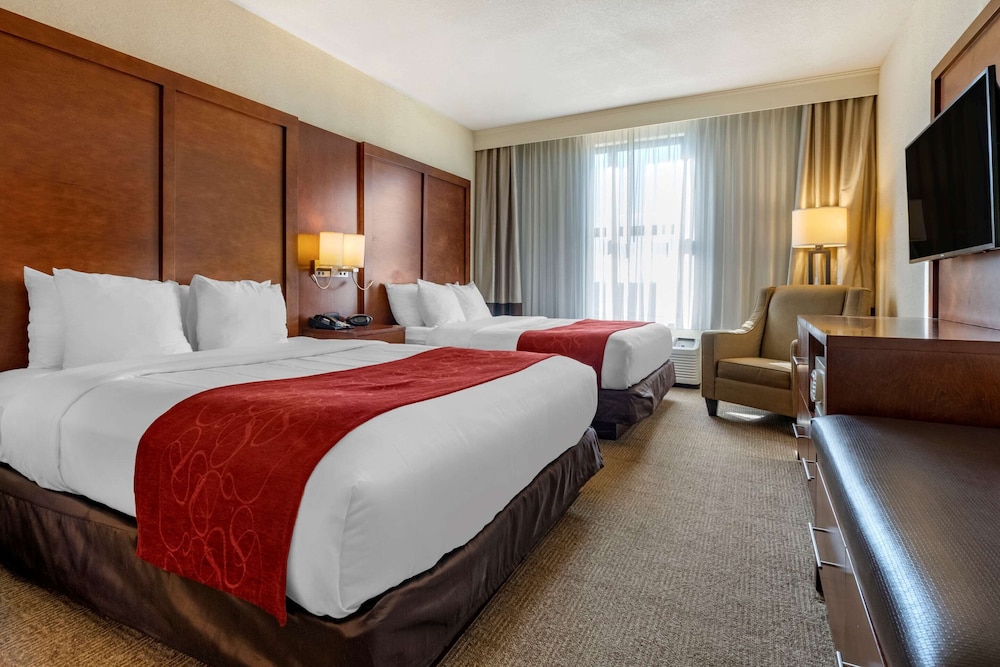Suite, 2 Queen Beds, Non Smoking - Photo 4