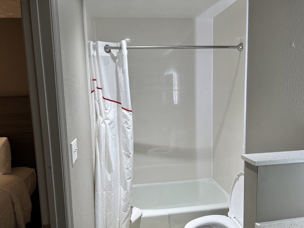 Deluxe Room, 2 Queen Beds, Non Smoking - Photo 8