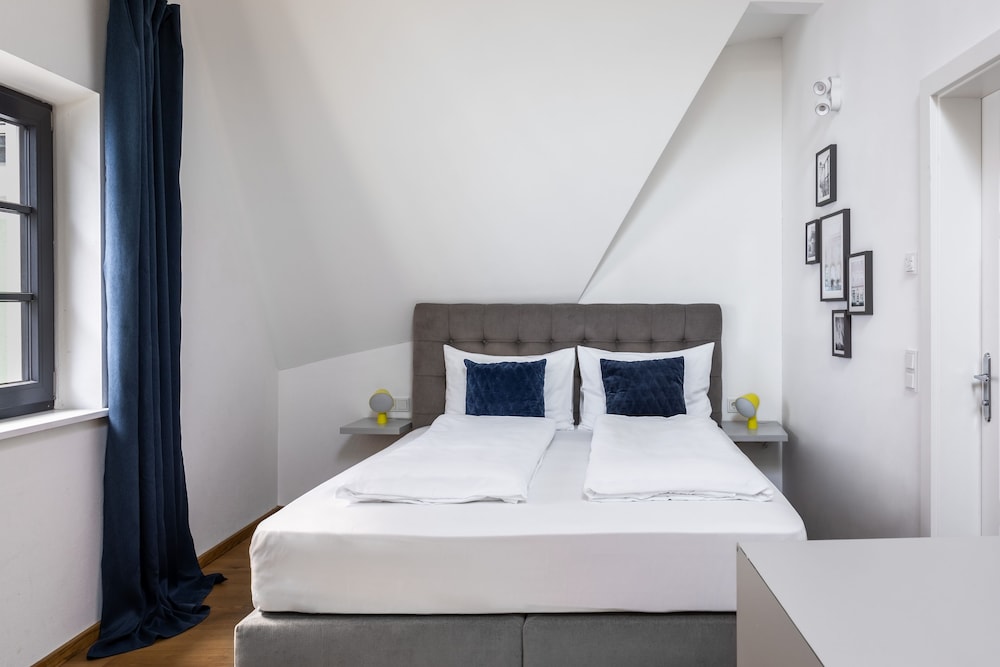 Large Studio with Kitchen and Sofa Bed photo 1