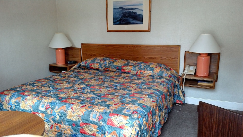 Standard Room, 1 King Bed photo 1