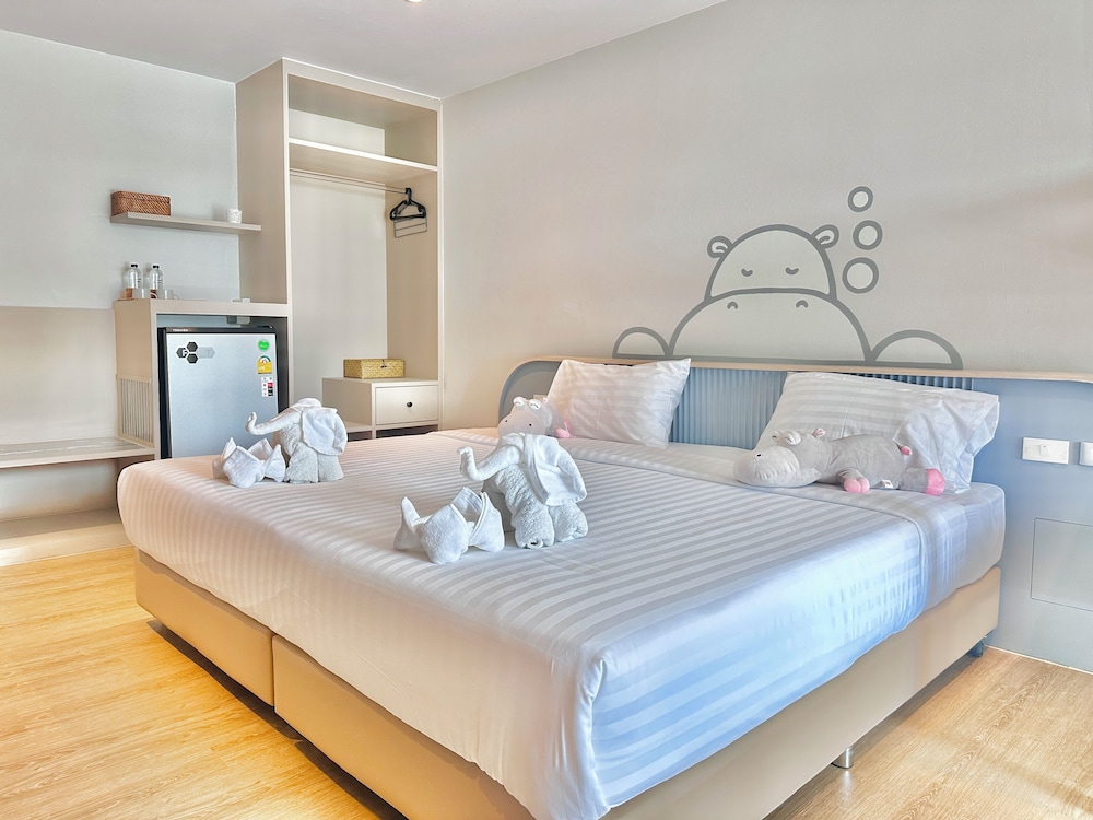 Standard Double Room, 1 King Bed - Photo 3