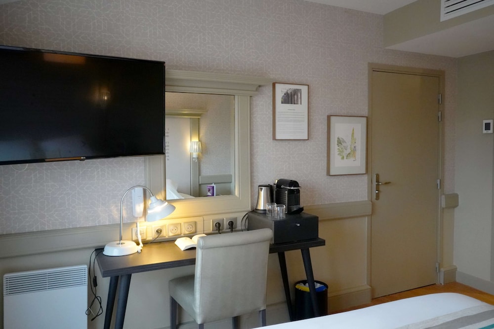 Superior Room, 2 Twin Beds, Non Smoking (Larger Room) - Photo 3