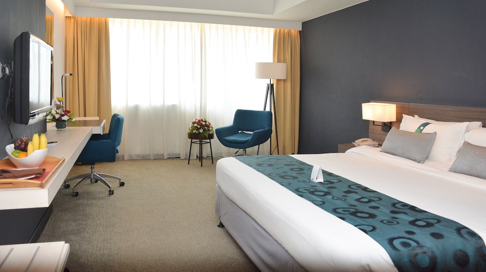 Executive Room - Photo 1
