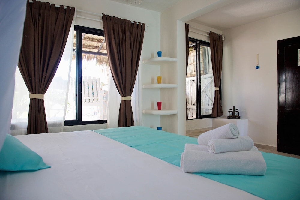 Royal Room, Terrace (2 King Beds) - Photo 3