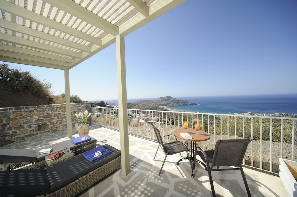 Traditional House, Private Pool, Sea View photo 3