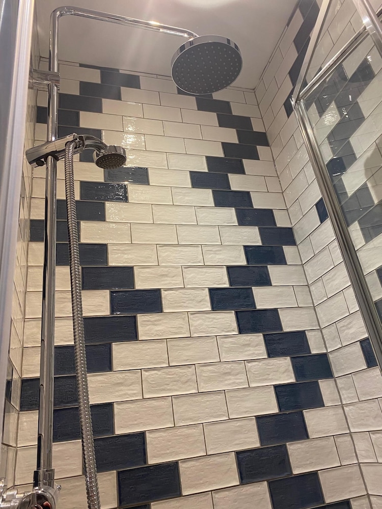 Classic Double Room, Ensuite (Room 1) photo 3
