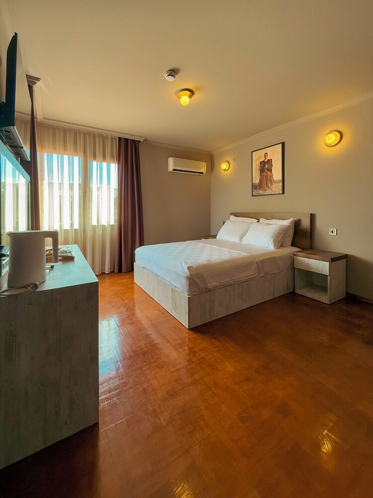Deluxe Double Room, City View photo 1