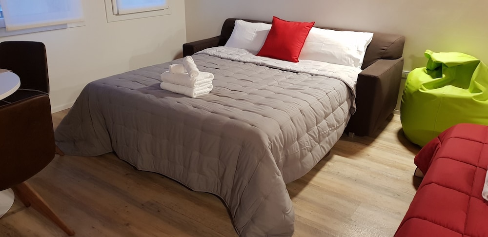 Deluxe Suite, City View photo 2