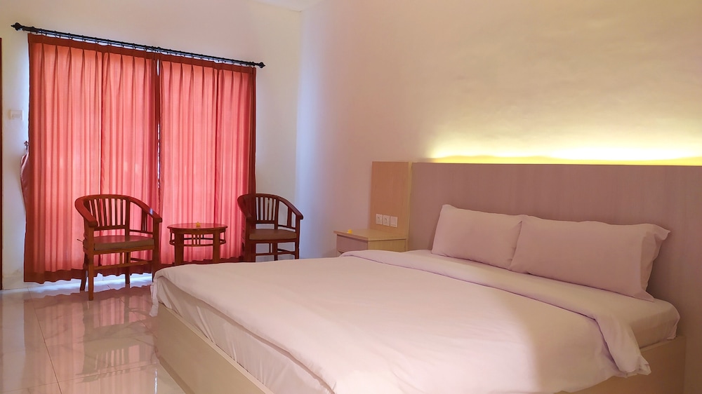 Deluxe Double or Twin Room - Photo 13