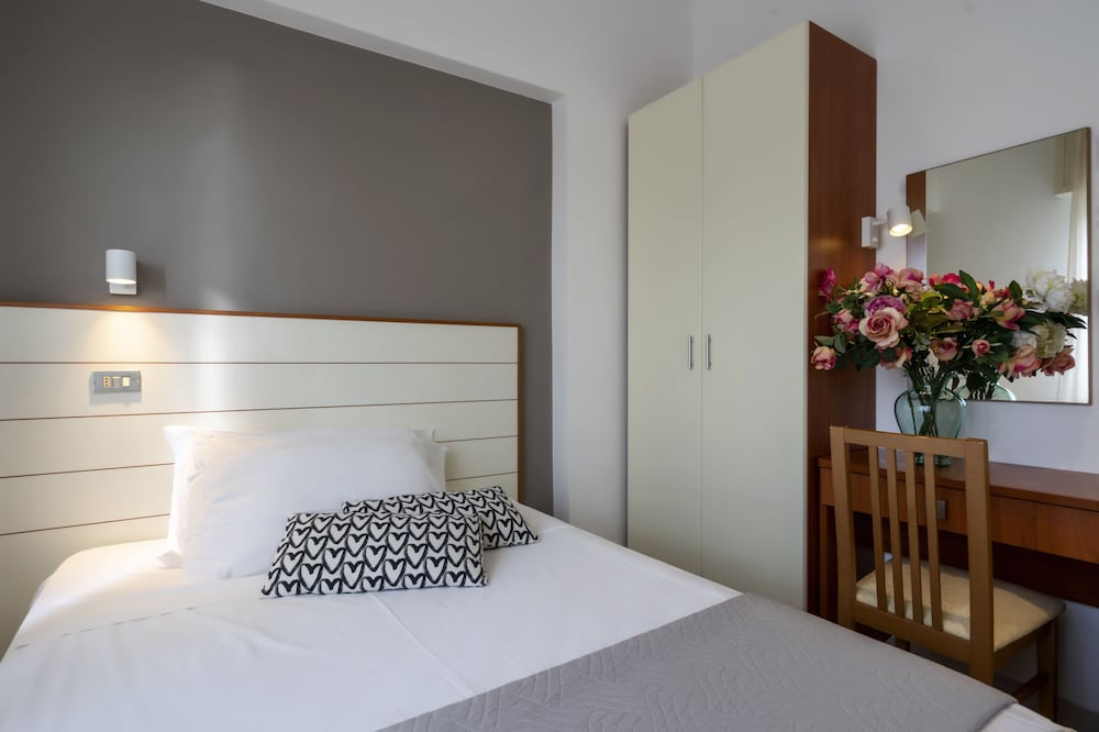 Classic Double Room Single Use
