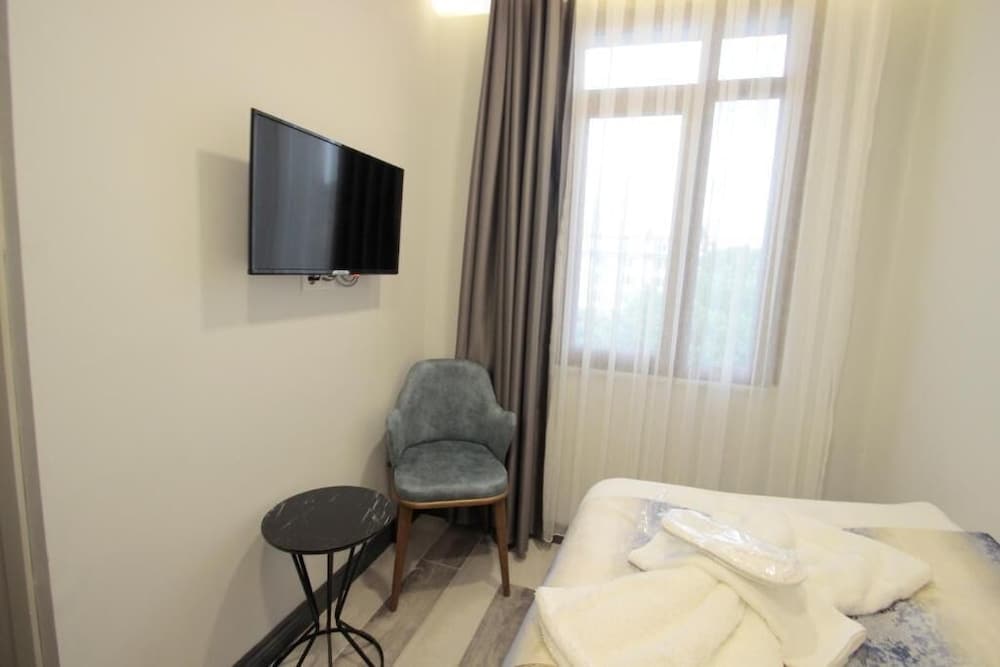 Economy Room, City View photo 3