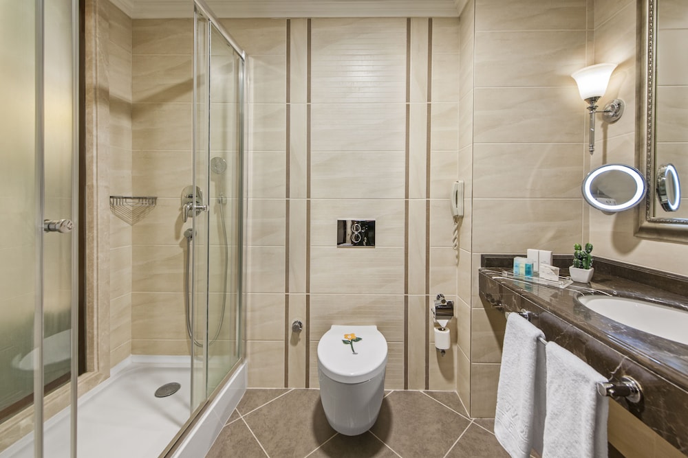 Superior Room with Queen Size Bed photo 2