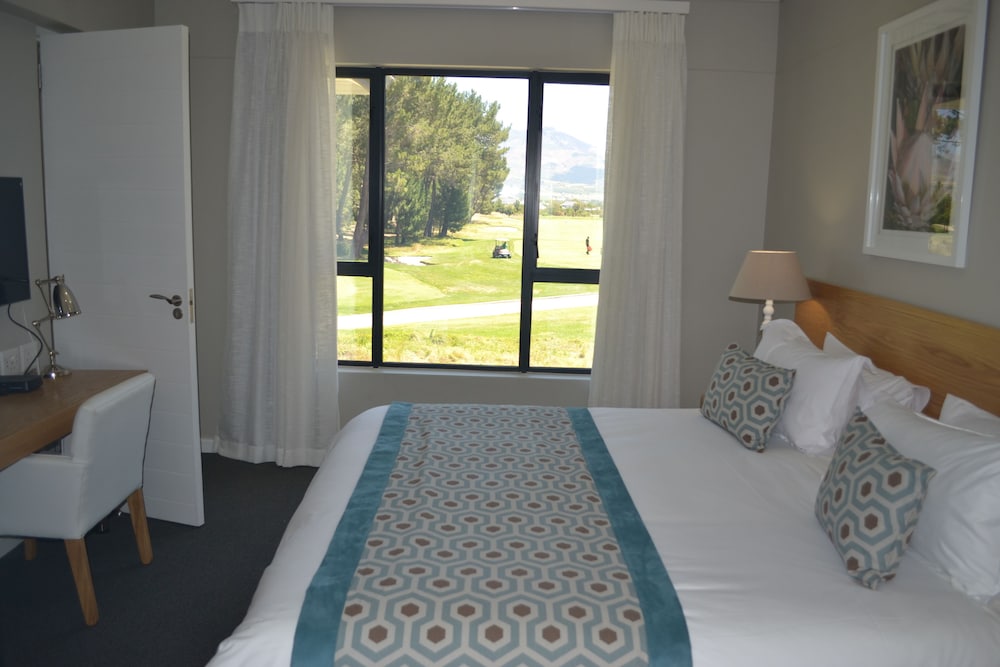 Comfort Suite, 2 Bedrooms, Golf View, Garden Area photo 1
