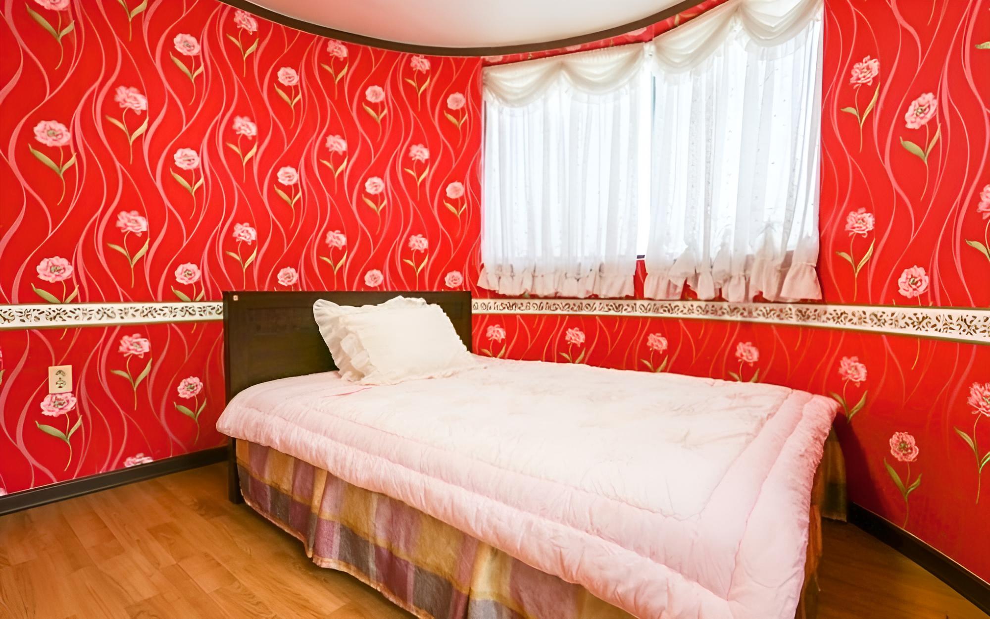 Room (Sunflower) photo 2