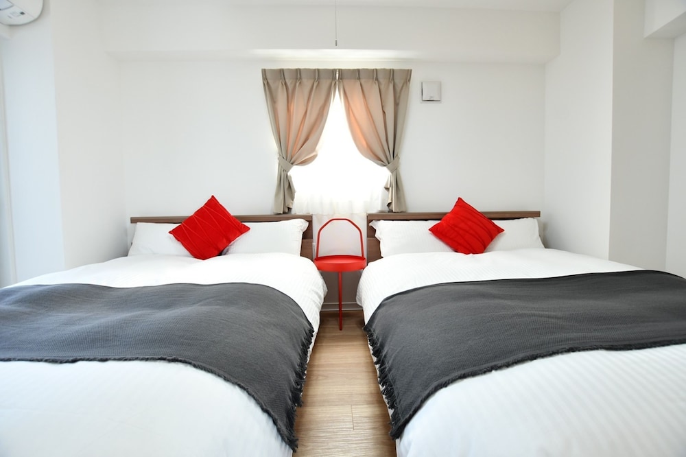 Basic Apartment - Photo 2