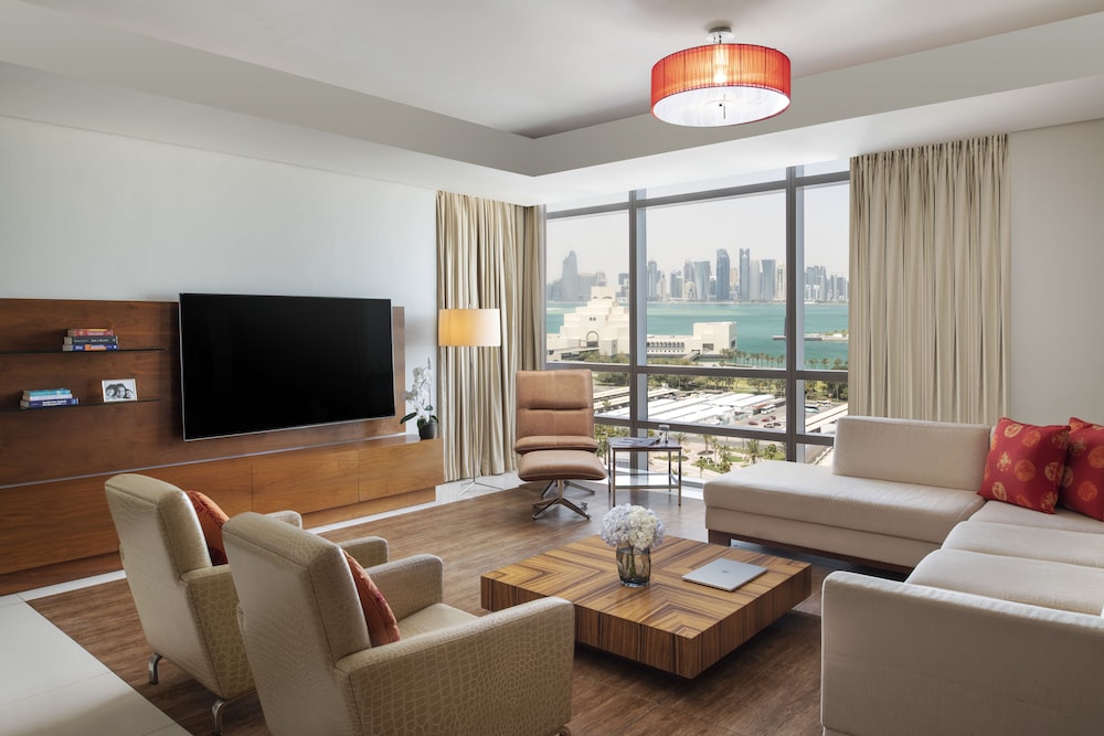 Premier Suite, 1 Bedroom - Photo 5