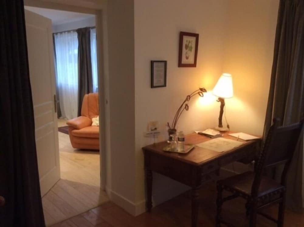 Deluxe Suite, 1 Bedroom, Accessible, Garden View (La Perle) photo 2