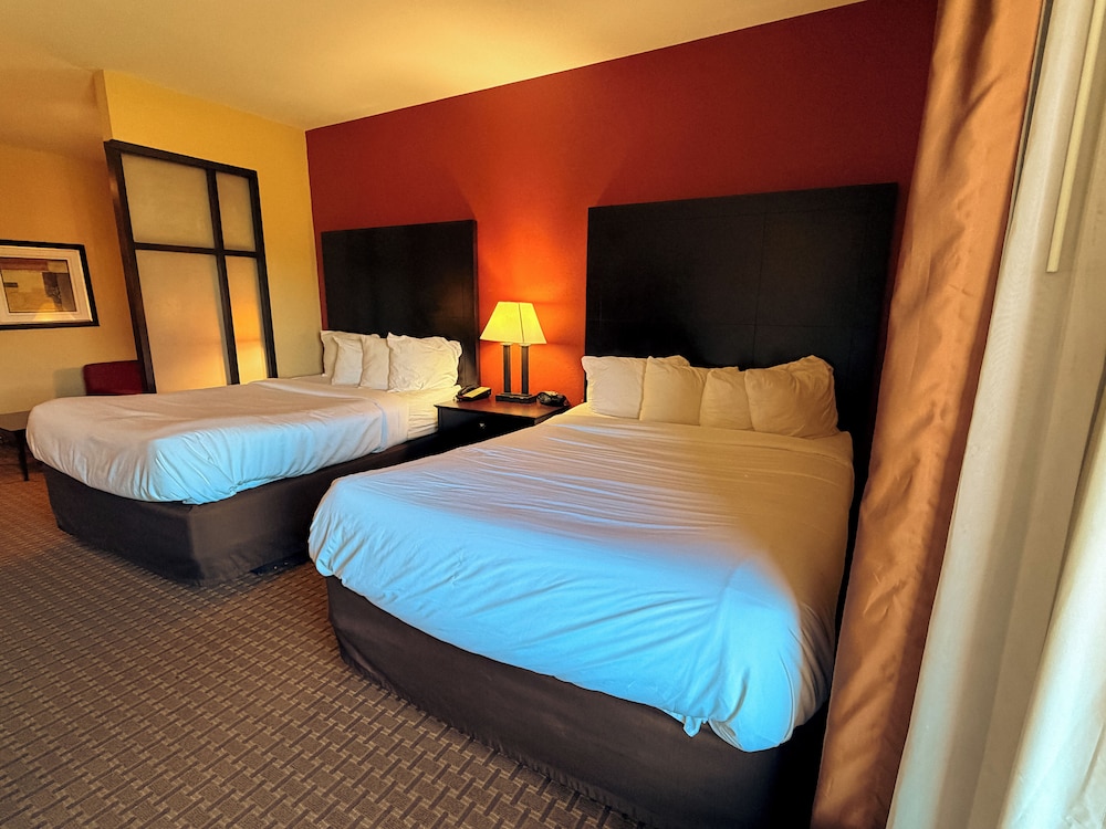 Suite, Multiple Beds, Non Smoking photo 1