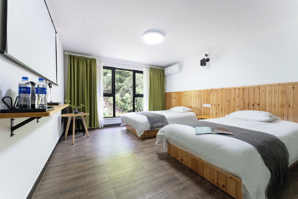 Basic Twin Room