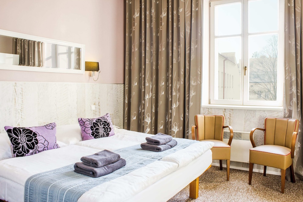 Superior Double or Twin Room - Photo 14
