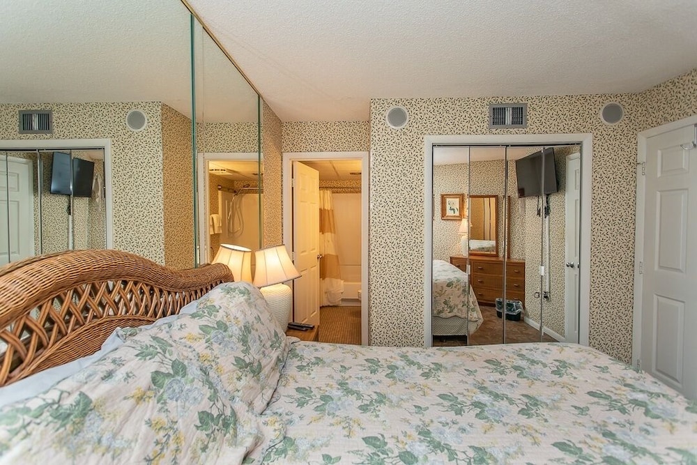 Condo, 1 Bedroom photo 1