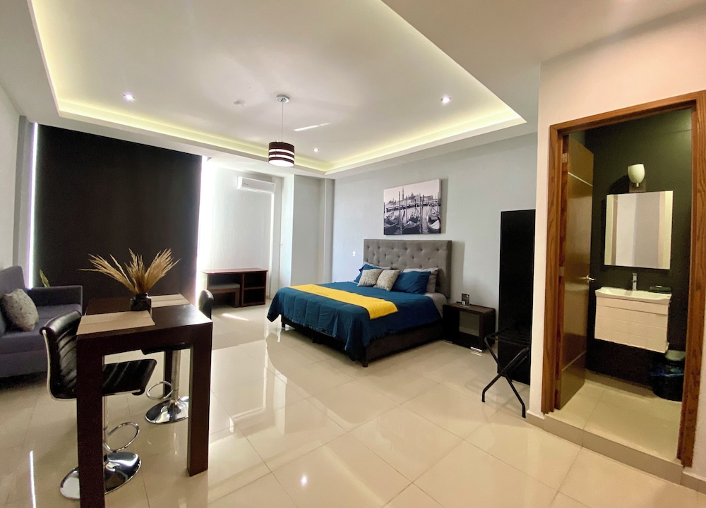 Standard Suite, City View photo 1