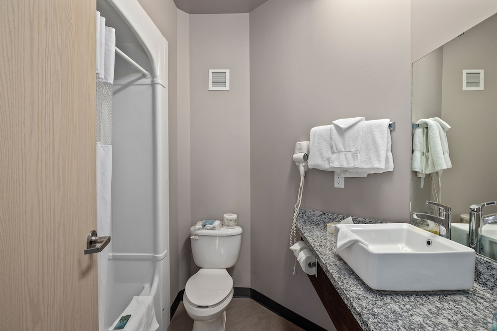 Classic Room, 1 Queen Bed - Photo 6