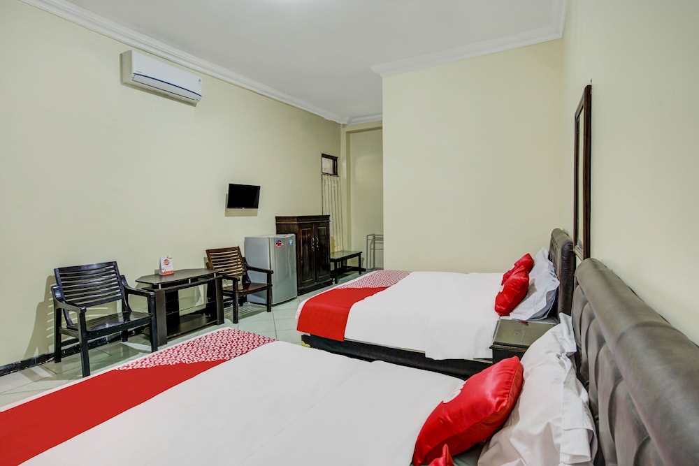 Family Room - Photo 8