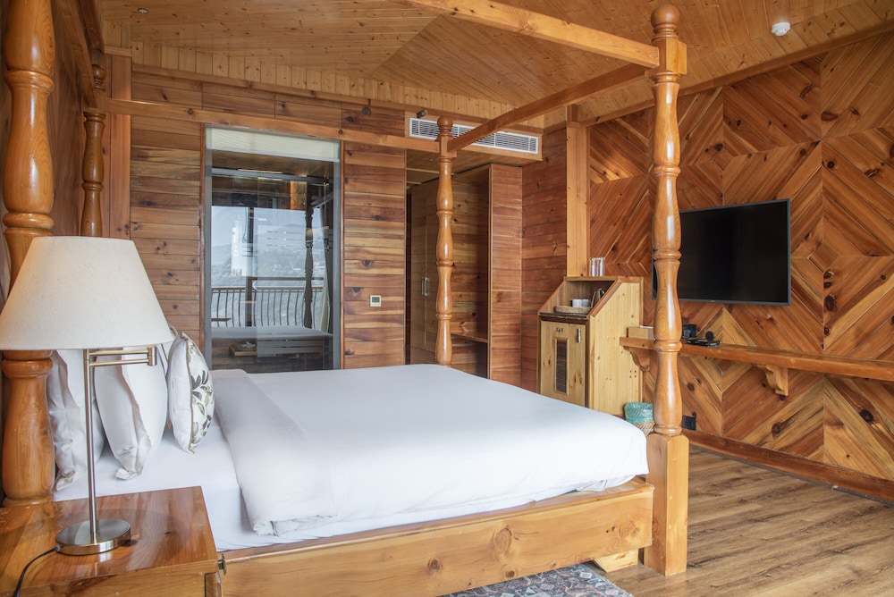 Classic Chalet, Balcony, Mountain View photo 2