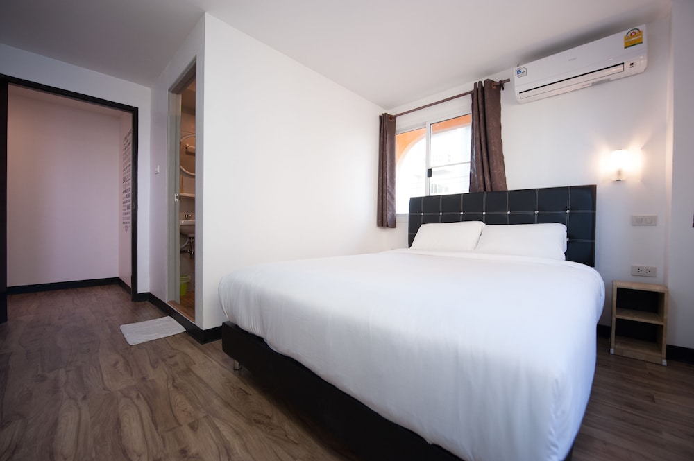 Standard Double Room, Private Bathroom photo 2