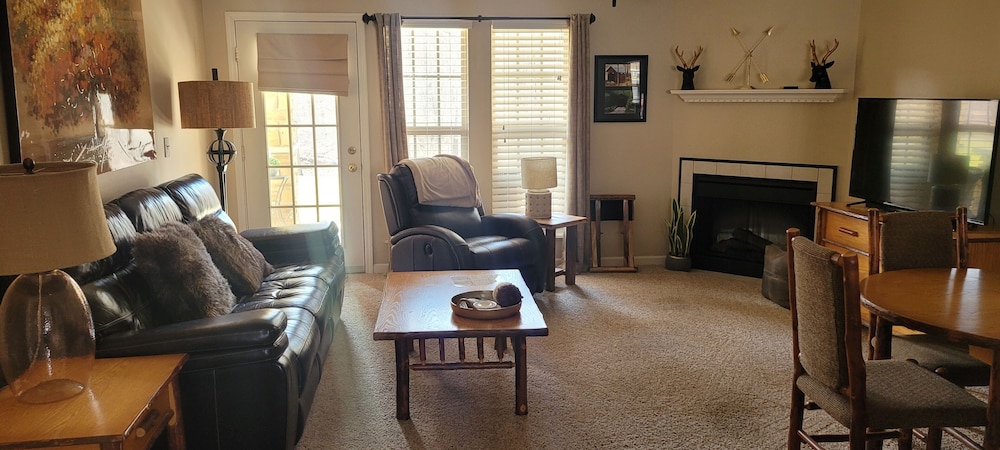 Deluxe Condo, 1 King Bed, Non Smoking