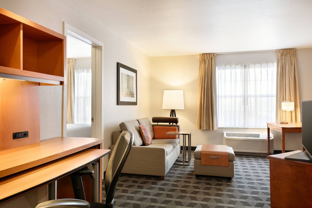 Suite, 1 Bedroom photo 2