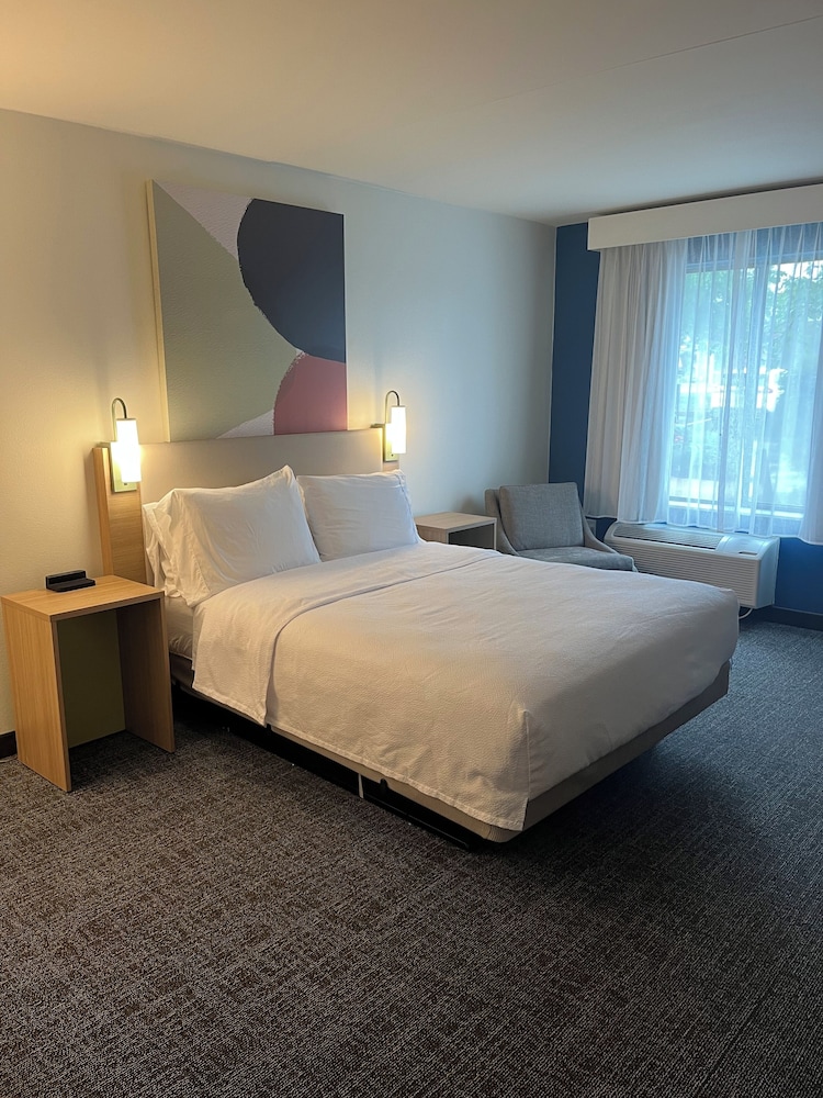 Room, 1 Queen Bed, Accessible (Mobility & Hearing) - Photo 1