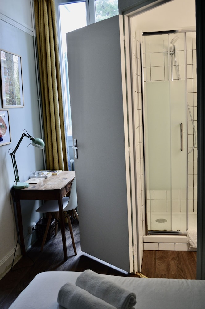 Standard Double Room Single Use photo 2