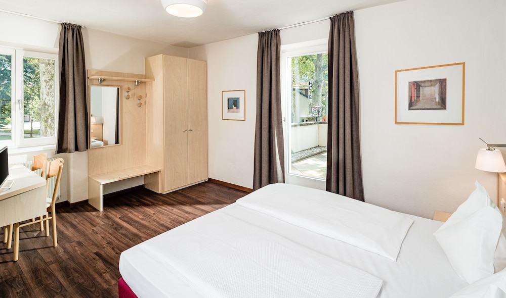 Superior Double or Twin Room photo 1