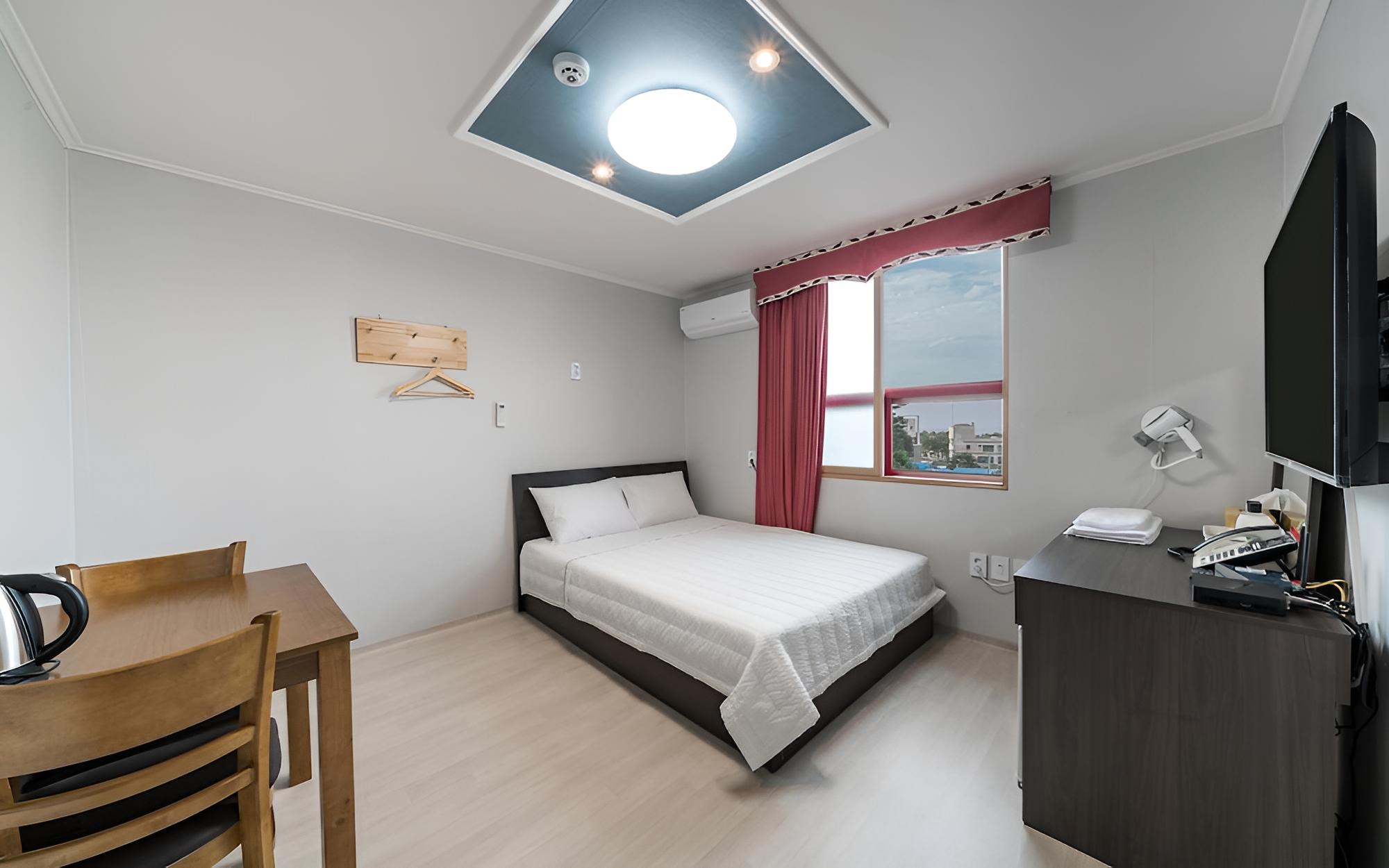 Room (Standard room) - Photo 6