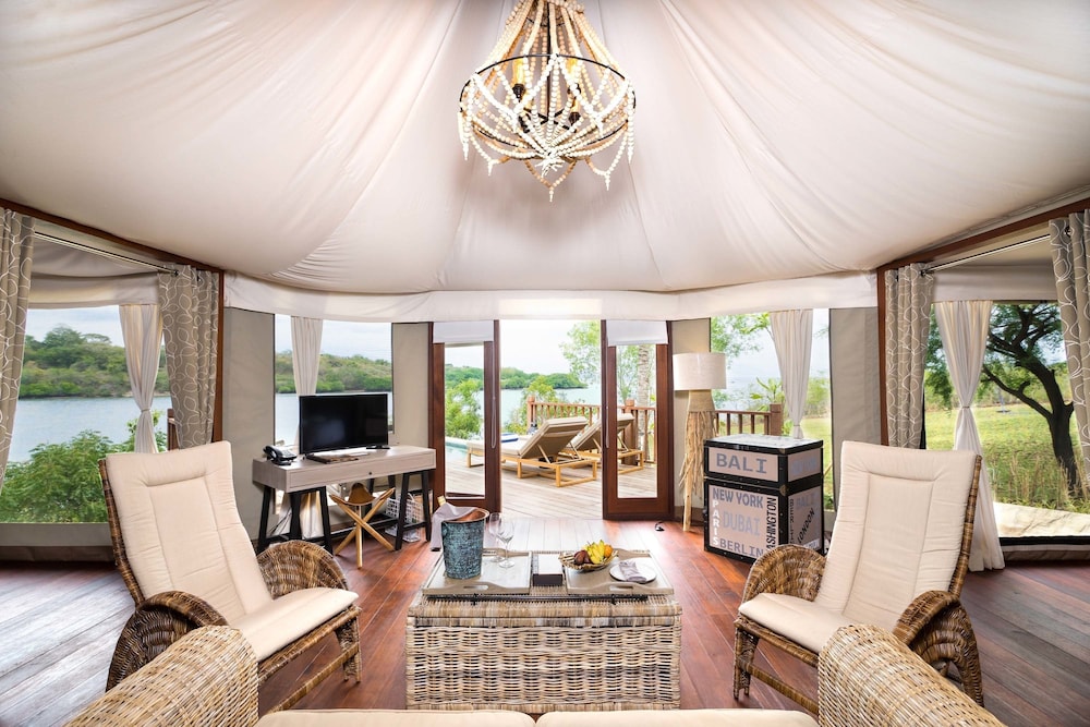 Two Bedroom Cliff Tent Villa photo 3