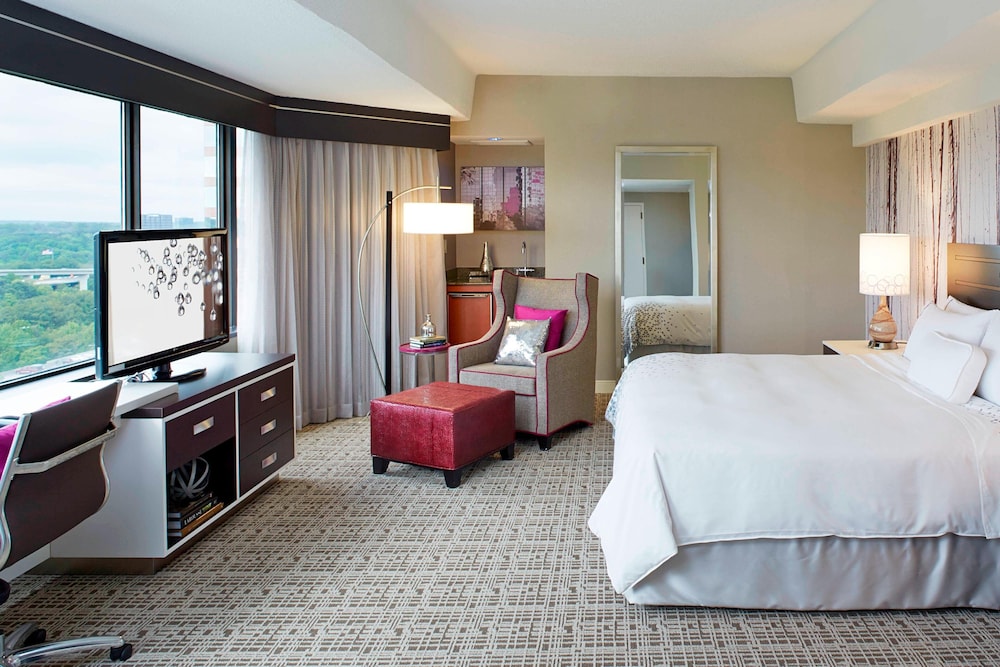 Executive Room, 1 King Bed - Photo 1
