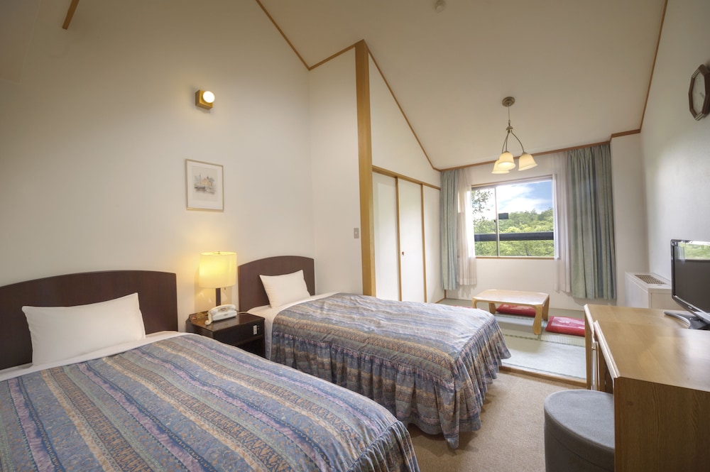 Japanese Western Style Room, Main building - Photo 1