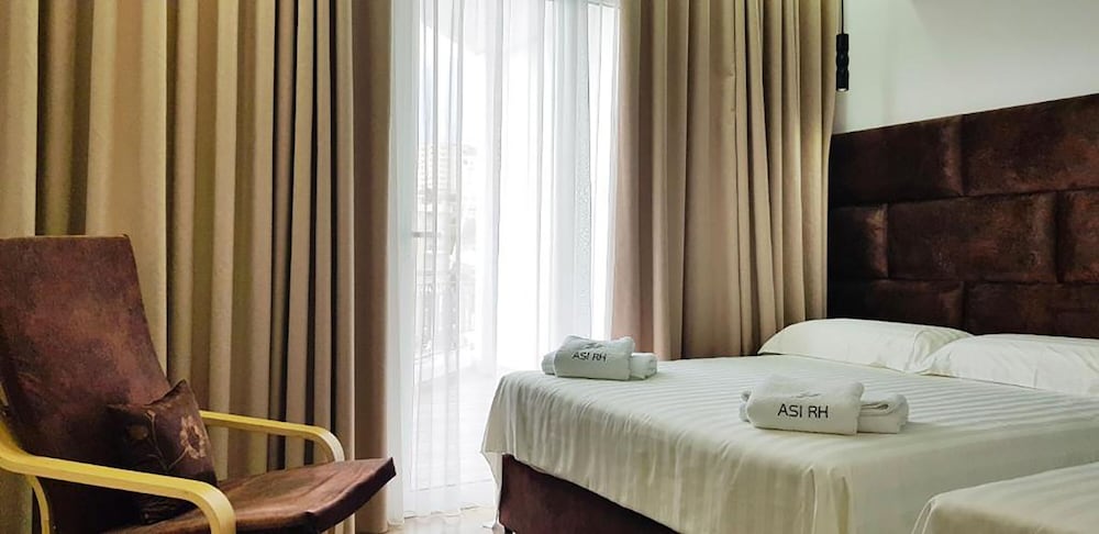 Deluxe Triple Room with Sea View