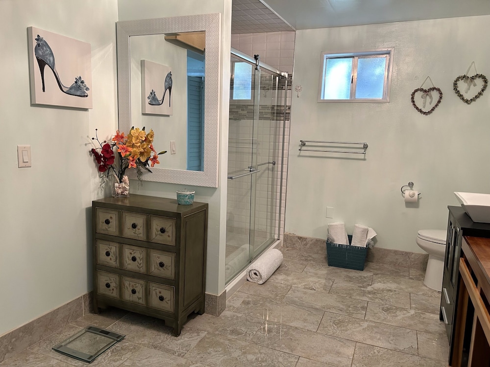 Design Apartment, Ensuite, Pool View (Pool View Apartment)