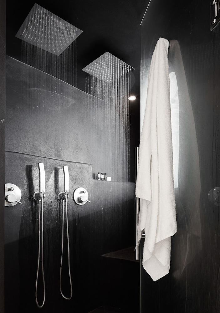 Junior Suite - Photo 11