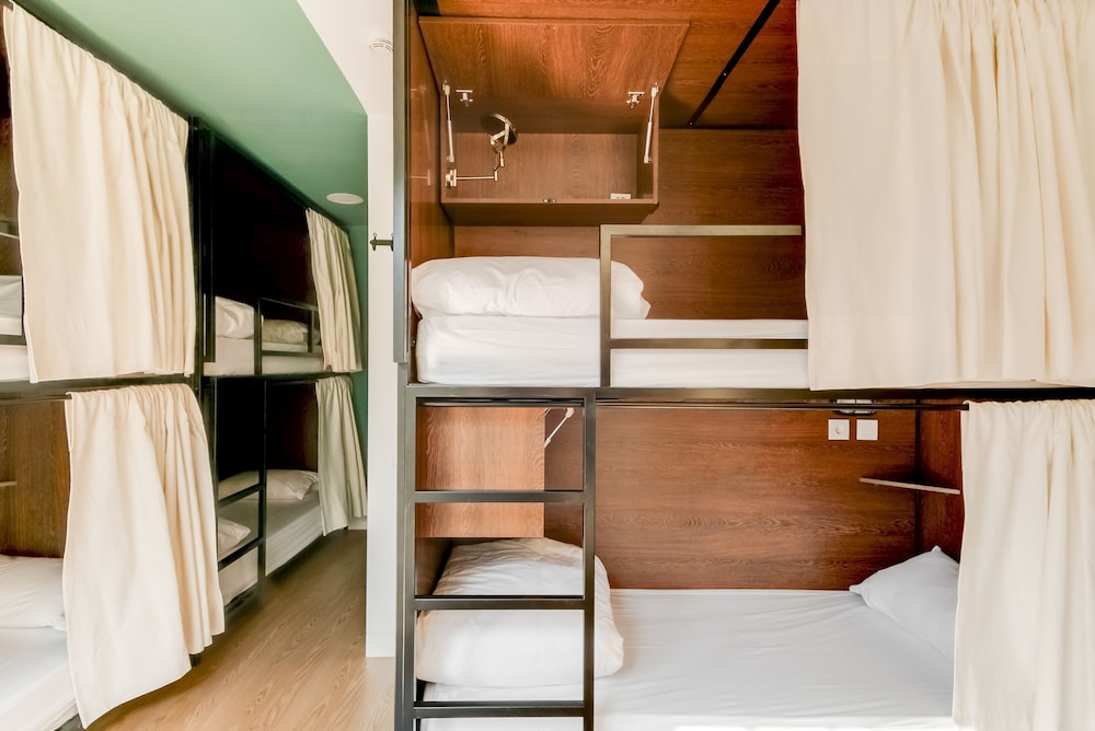 Shared Dormitory, Women only (4 Beds) photo 3
