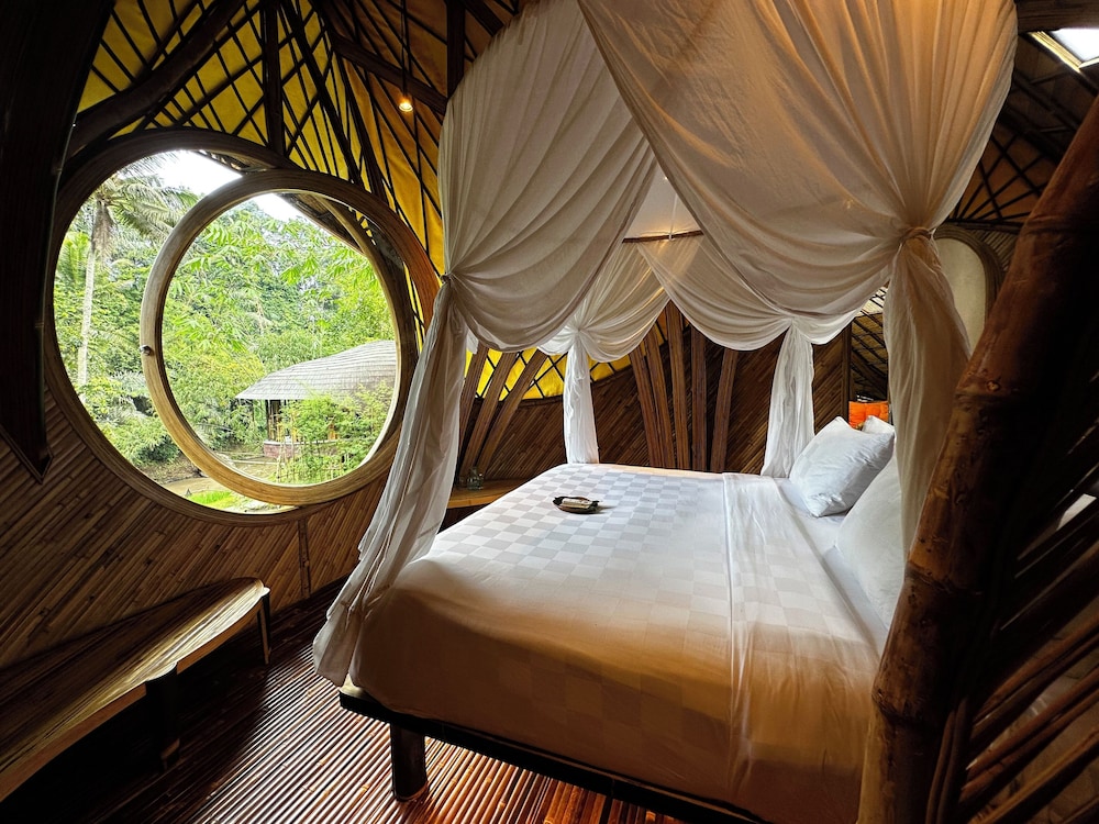 New Moon House - One Bedroom Private Pool River View - Photo 1