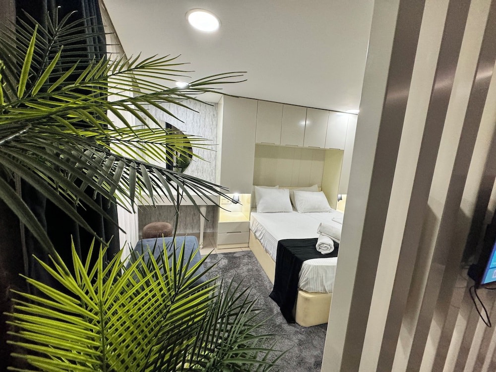 Superior Triple Room, City View