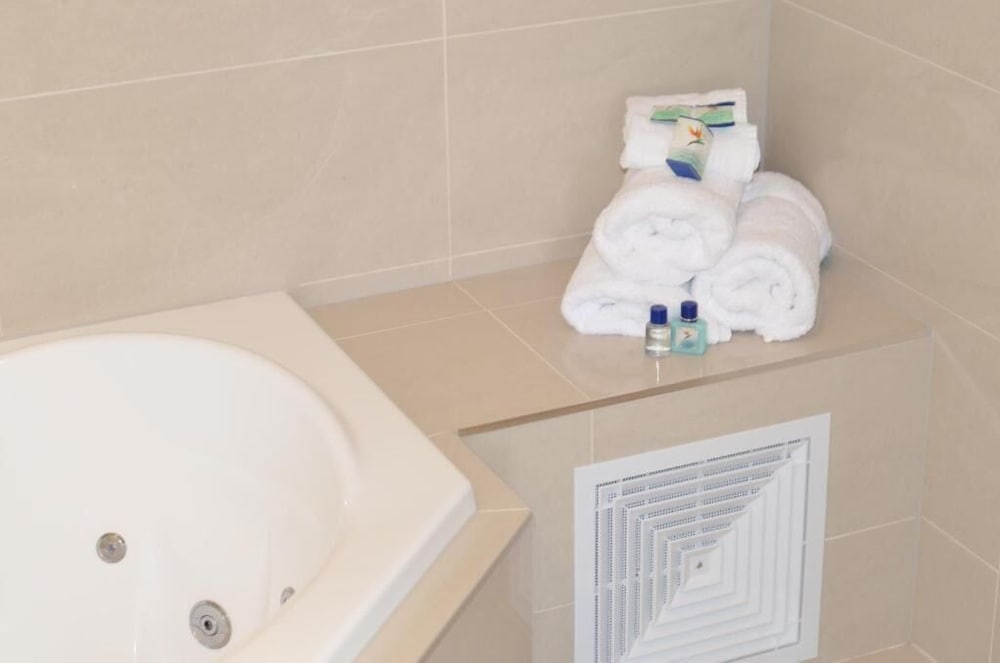 Executive Spa Suite - Photo 4