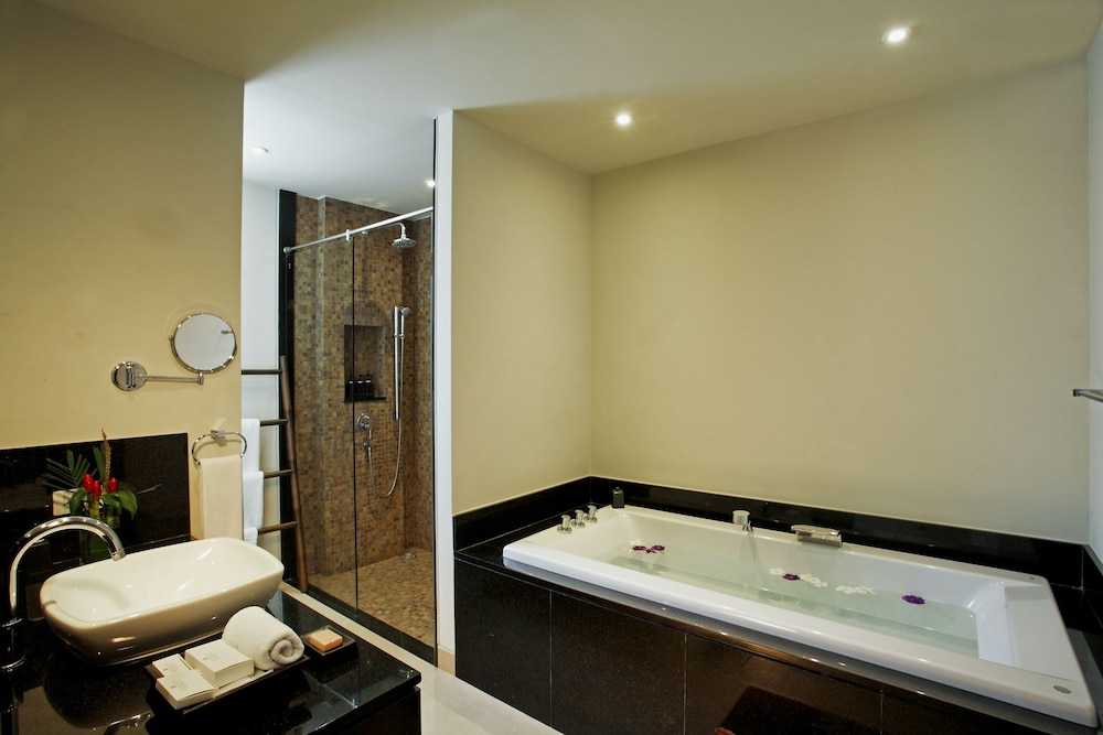 Suite, 2 Bedrooms photo 2