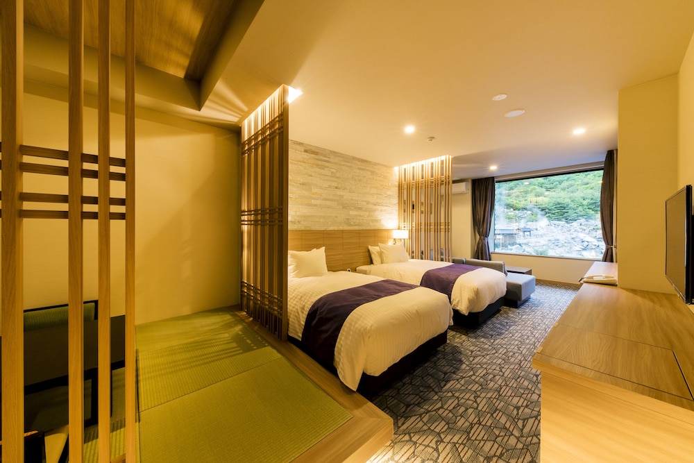 Terrace Premier Twin JP-Western Room, Main Bldg. (5F Top Floor, Half Open Air Bath, Terrace) photo 2
