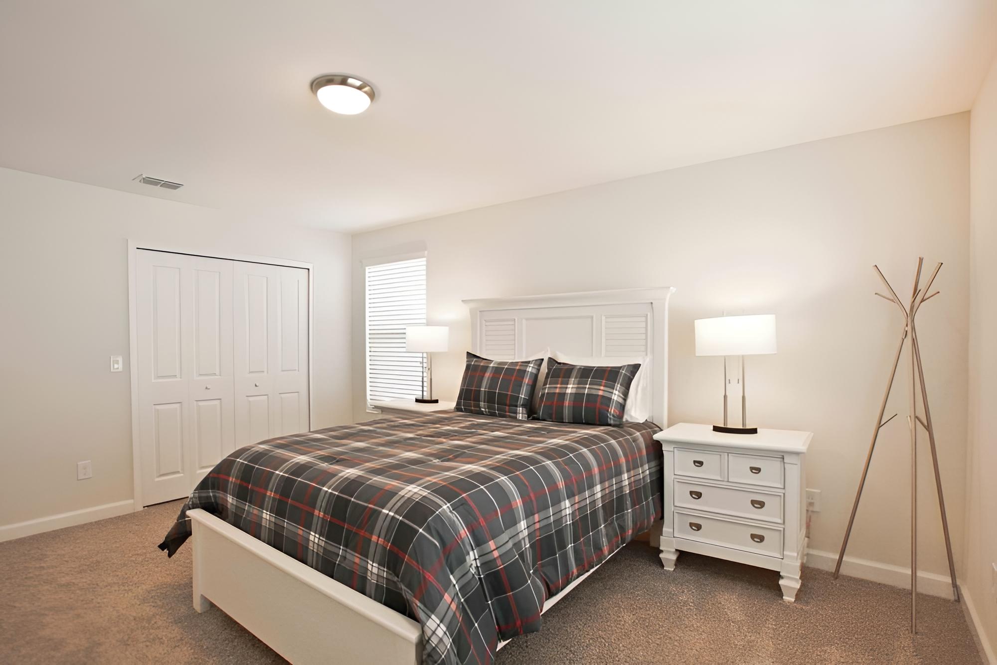 House, 6 Bedrooms
